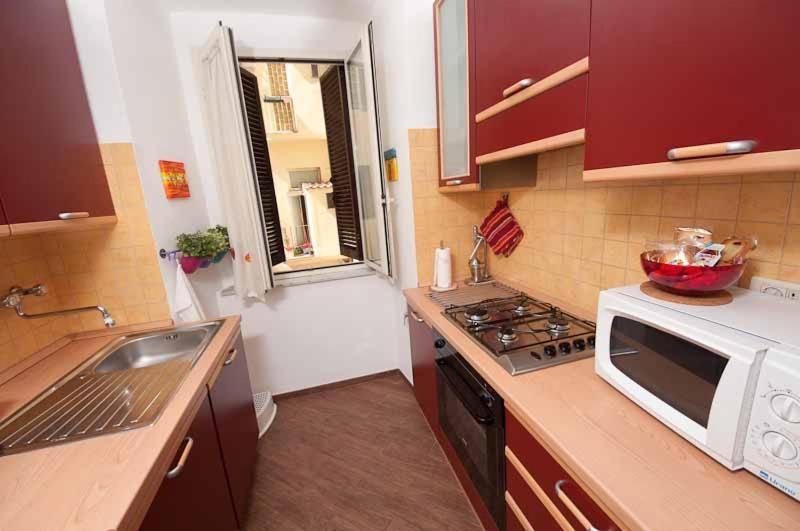 Lägenhet Comfortable Very Close To The Vatican Free Wifi No123